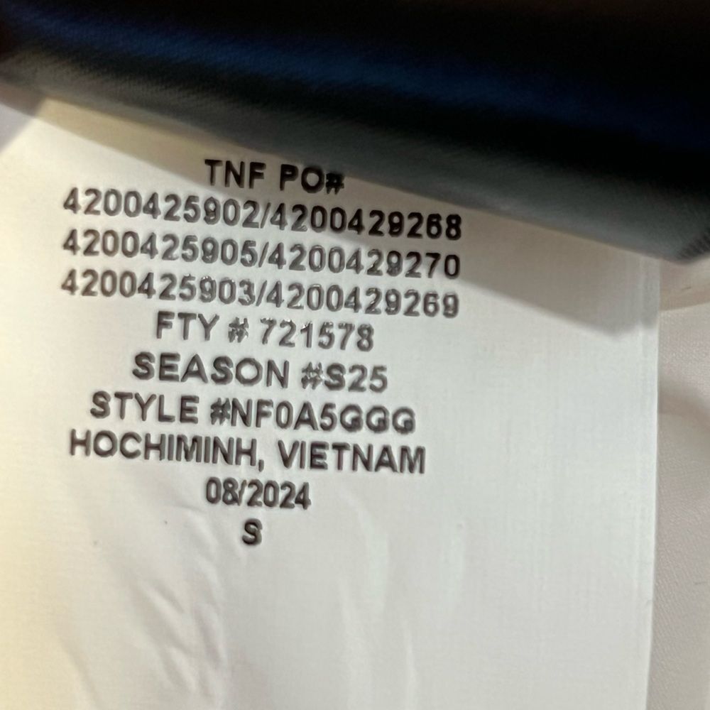 The North Face Women's Cream Puffer Jacket - Picture 13 of 15